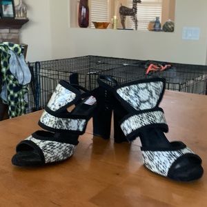 Slightly used dressed shoes